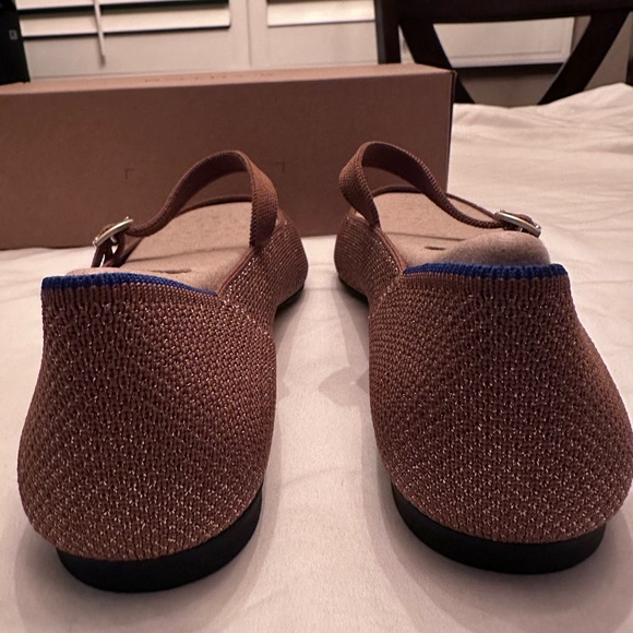 NEW- The Point Mary Jane II in Bronze size 8/smoke free home - Picture 9 of 16